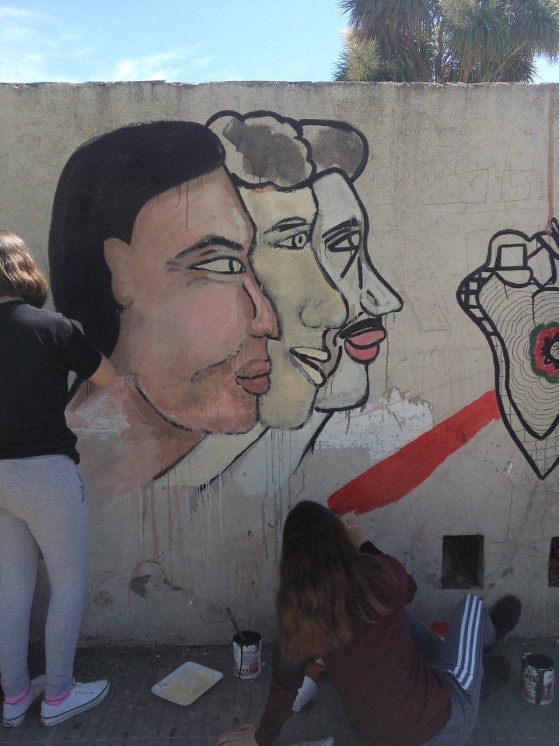 Alumnos de 6° año de la E.E.S N° 5 elaboran un mural
