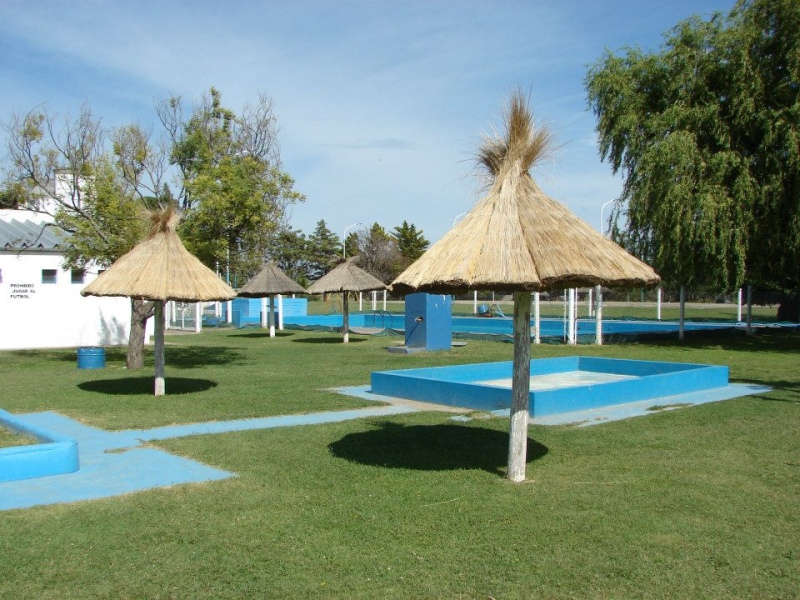Apertura del natatorio de Villa Iris y clases de natación en Puan