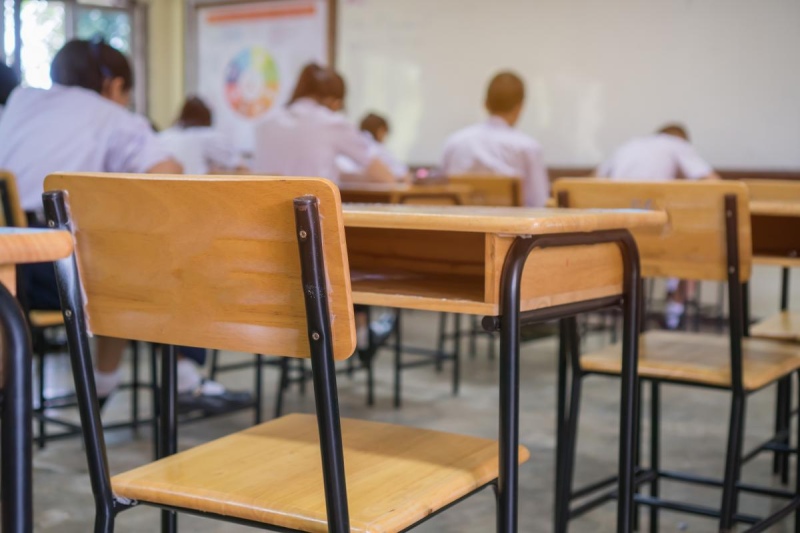 Provincia propuso a gremios docentes un incremento paritario de 40% a julio