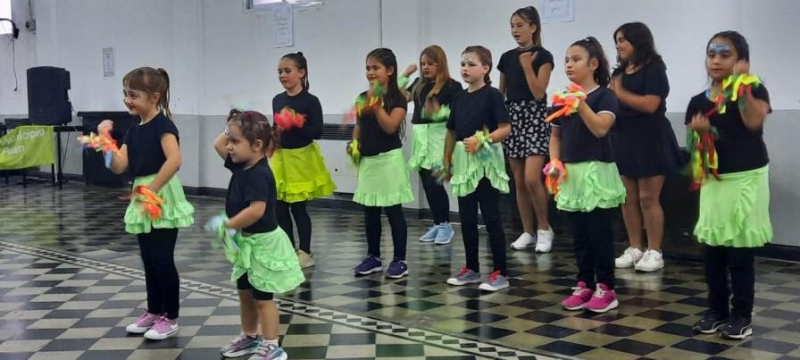 Bordenave celebró el Día de la Danza con un concurrido encuentro